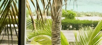 Bliss Ocean Beach 3-bedroom condo, Whitby, North Caicos.