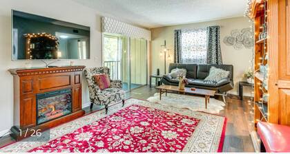COZY 2BR Condo with Pool bike-trail near lake beach fireplace SAFE community