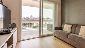 TV - Maggiolina Townlife, Modern And Bright 1BR With Terrace By Halldis (Milan)