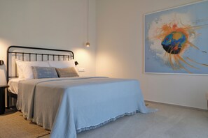 Deluxe Apartment, 3 Bedrooms, Kitchen, Sea View | Egyptian cotton sheets, premium bedding, memory foam beds, free WiFi - Evia Bay Suites & Retreats  (Istiaia-Aidipsos)