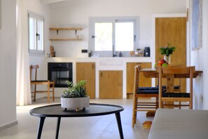 Deluxe Apartment, 3 Bedrooms, Kitchen, Sea View | Private kitchen | Fridge, stovetop, espresso maker, coffee/tea maker