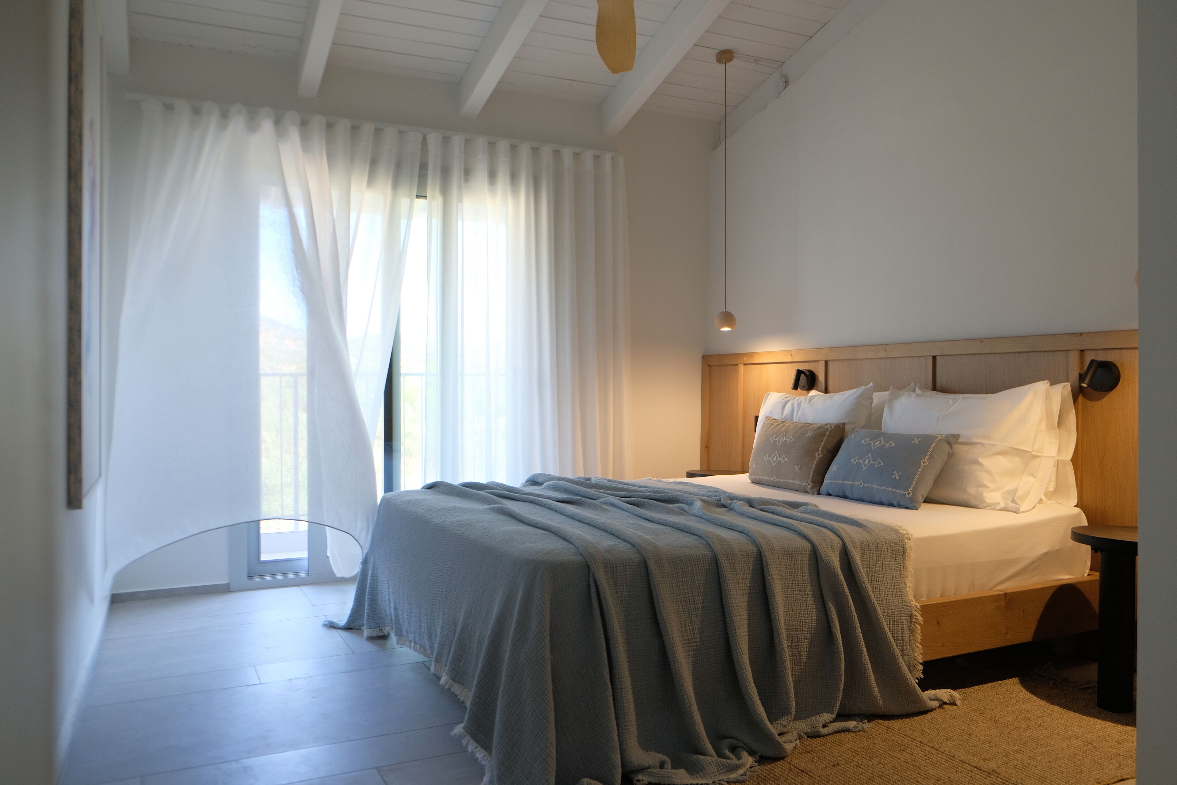 Deluxe Apartment, 3 Bedrooms, Kitchen, Sea View | Egyptian cotton sheets, premium bedding, memory-foam beds, free WiFi