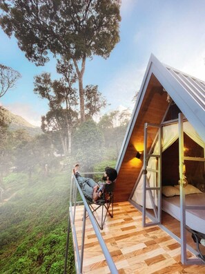 Exclusive Cabin, 2 Bedrooms, Mountain View | Terrace/patio