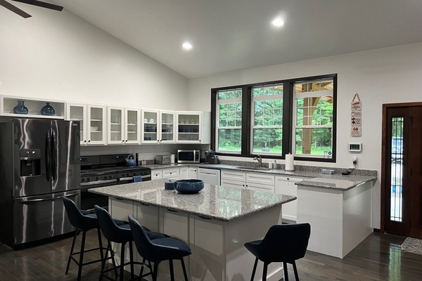 Fully equipped kitchen