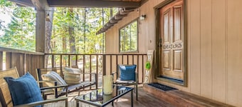 COUNTRY LAKE RETREAT. New on the market!  Special rate. Book now. 