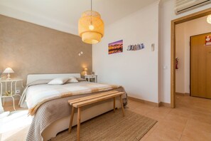 1 bedroom, iron/ironing board, internet, bed sheets - Quinta Gomeira Apartment with pool view (Cabanas de Tavira)