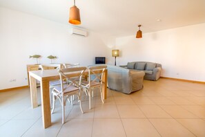 Interior - Cabanas Gardens 1 Bedroom Pool View (Cabanas de Tavira)