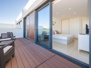 3 室のベッドルーム、アイロン / アイロン台、インターネット、ベッドシーツ