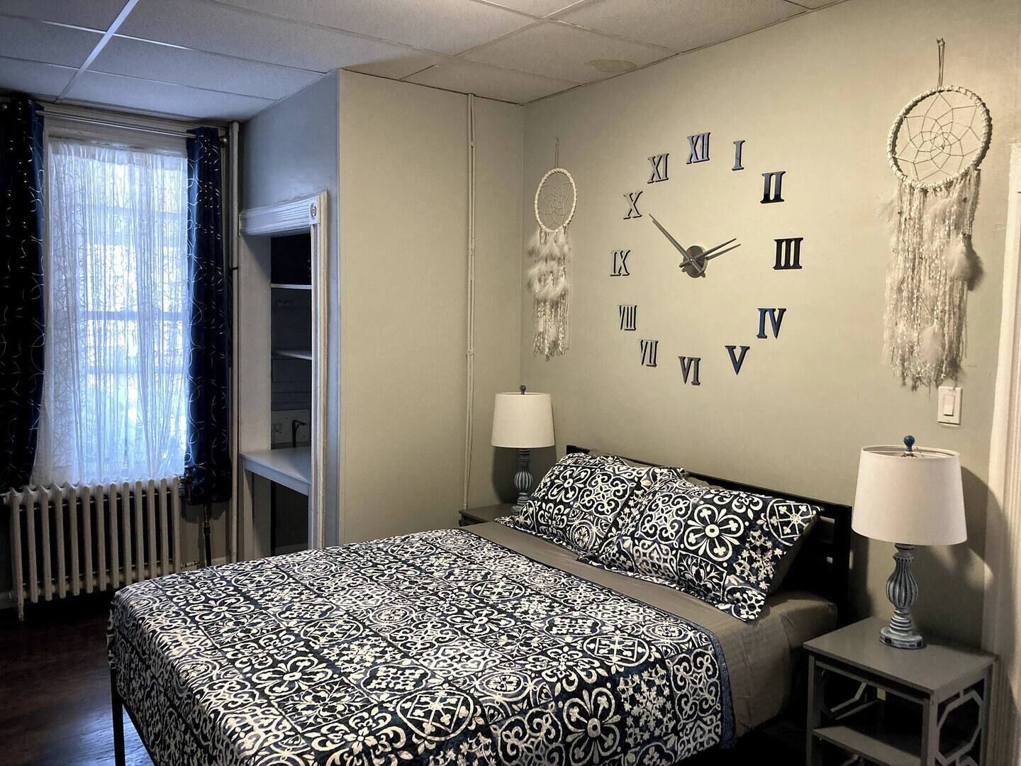 Spacious 3-bedroom with quick commute to Manhattan, with AC, WiFi