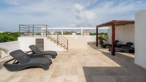 Terrace/patio - Rooftop pool. Luxury apartment in Playa del Carmen (Playa del Carmen)