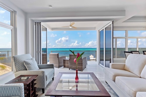 Royal Kahal Beach Resort