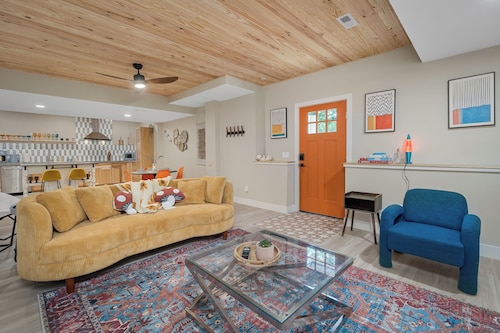 Groovy In-Laws Suite 