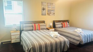 3 bedrooms, iron/ironing board, WiFi, bed sheets