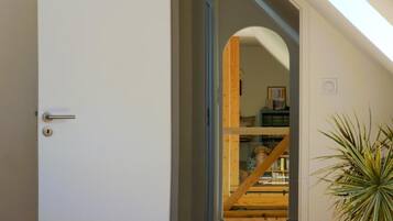 5 chambres, fer et planche à repasser, Wi-Fi gratuit, draps fournis