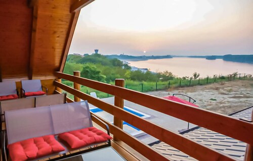 4 bedroom awesome home in Vukovar