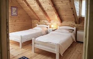 4 soverom, safe på rommet, reiseseng for barn og wi-fi (inkludert)