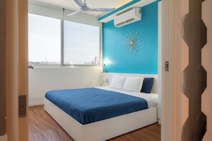 2 slaapkamers, een bureau, een strijkplank/strijkijzer, gratis wifi