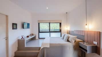 Comfort Studio, Balcony | Egyptian cotton sheets, premium bedding, down comforters, pillowtop beds