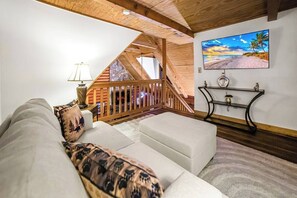 Smart-TV, Kamin, Arbeitsbereiche