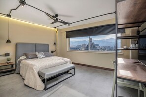 Loft (832) | 1 quarto, escrivaninha, espaço de trabalho para notebook