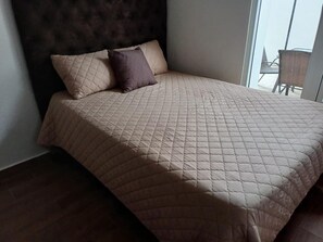 6 Schlafzimmer, Bügeleisen/Bügelbrett, WLAN, Bettwäsche