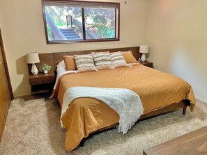 4 chambres, fer et planche à repasser, lit de bébé portatif, Wi-Fi