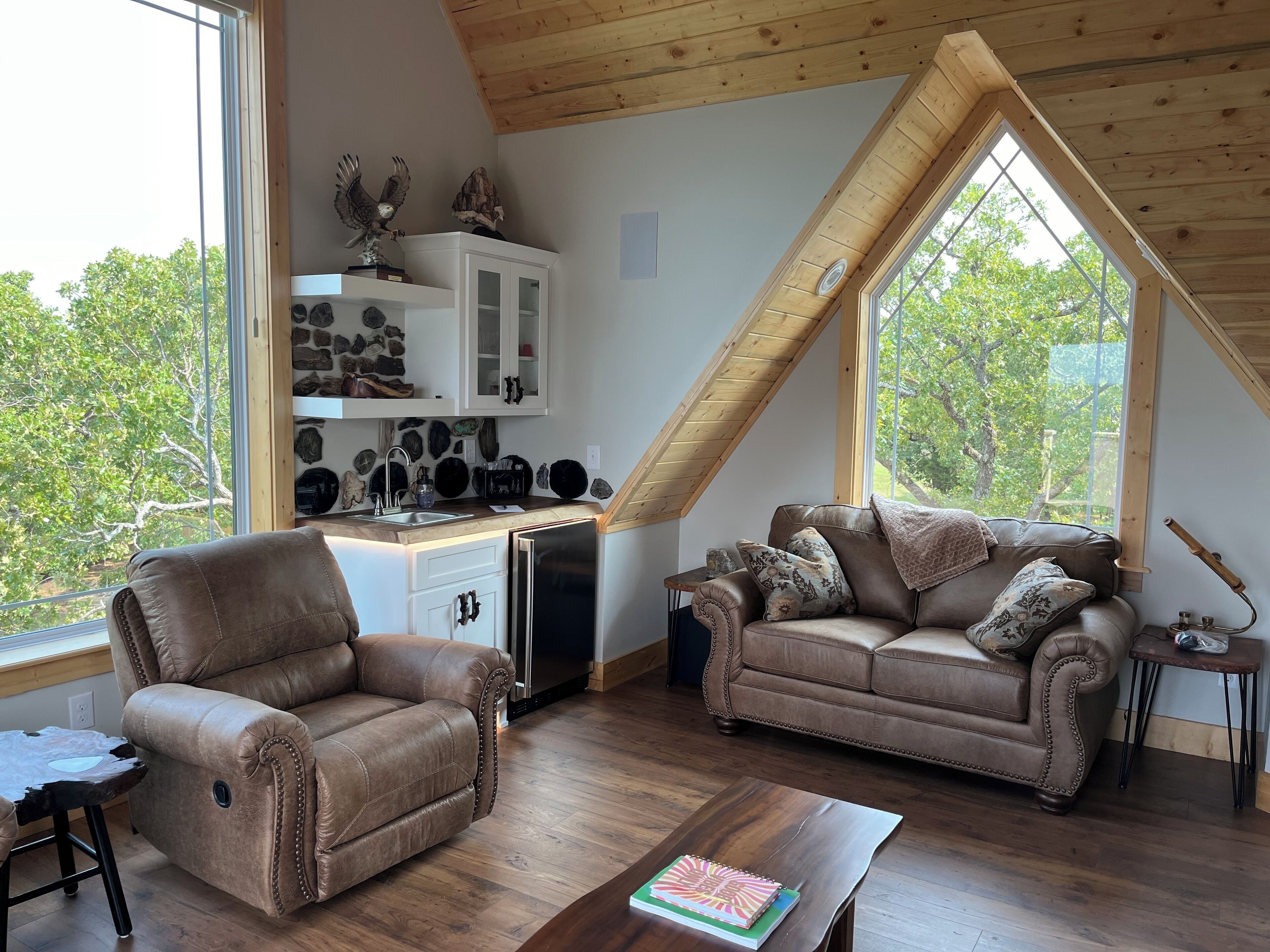 智能电视、壁炉