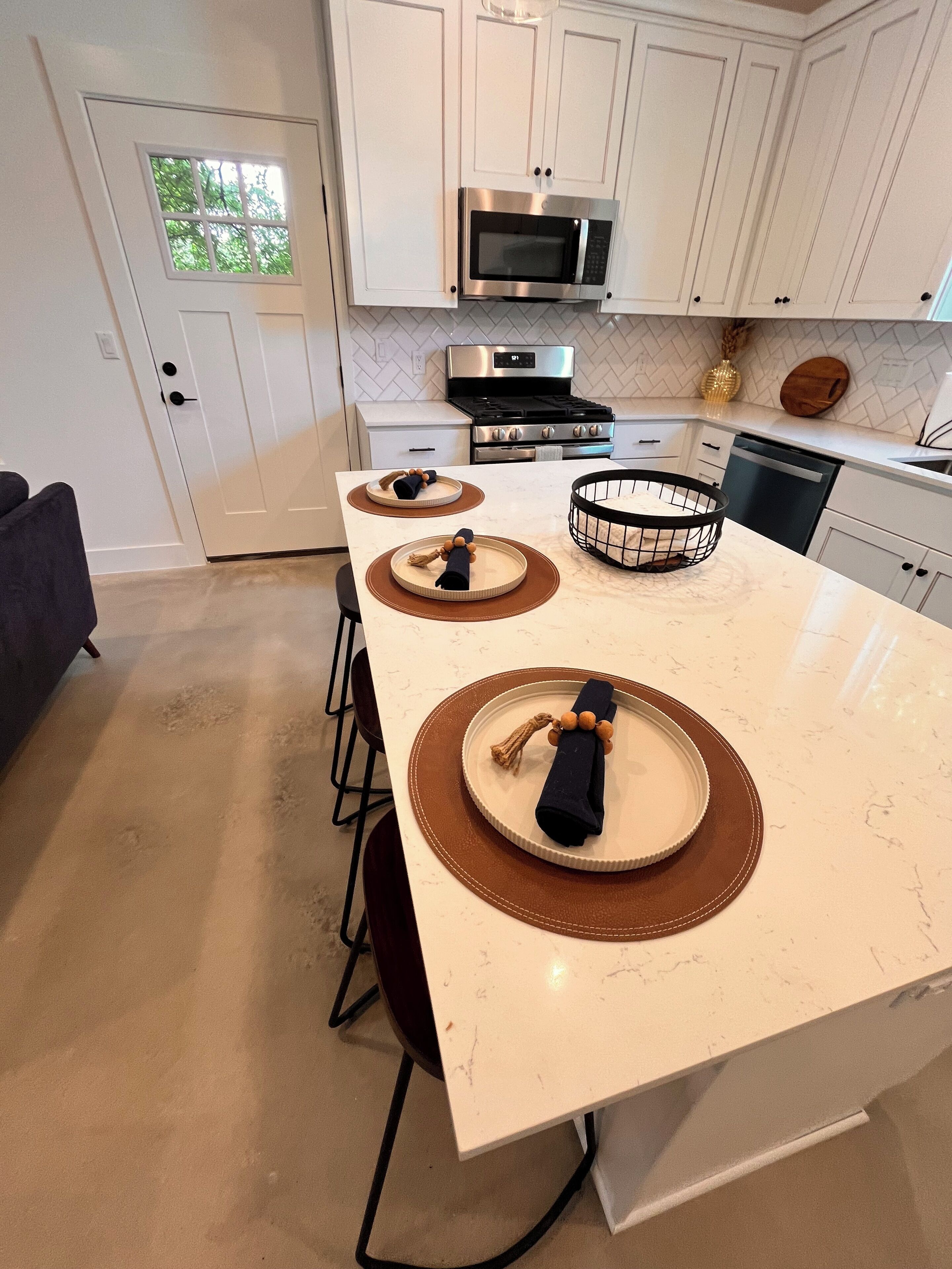Charming 2-bedroom house with AC and WiFi in fabulous East Austin