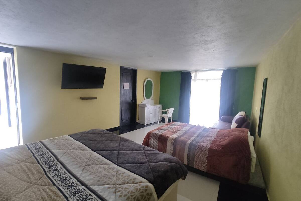 Comfort Quadruple Room, Balcony, City View | Ruang kerja komputer riba, Wi-fi percuma 