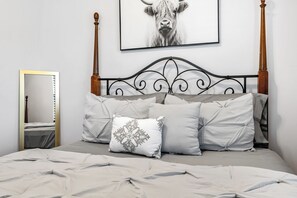 2 dormitorios, tabla de planchar con plancha, wifi y ropa de cama