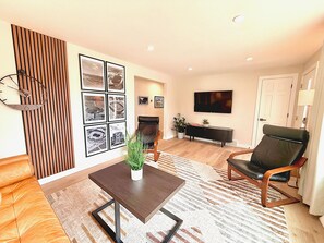 Smart TV, video games