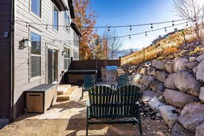 Terrace/patio - Gorgeous Mountain Retreat, Private Hot Tub, Common Pool, Amenities Galore! (Kamas)
