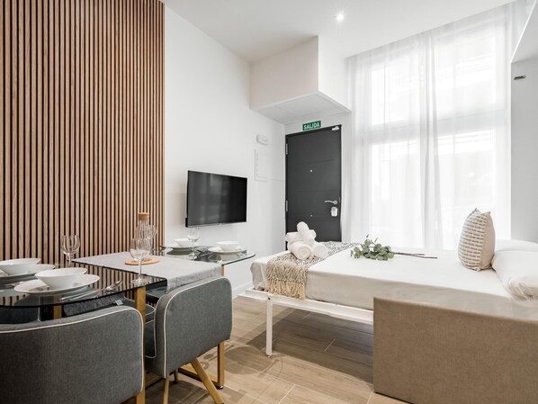 Fer et planche à repasser, Wi-Fi, draps fournis