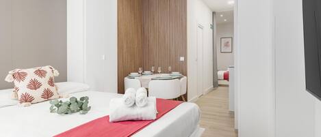 Silitysrauta/-lauta, internet, vuodevaatteet