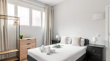 Fer et planche à repasser, accès Internet, draps fournis