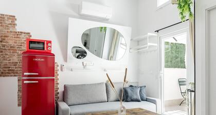 Madrid Villaverde VII - Apartament with patio, AC