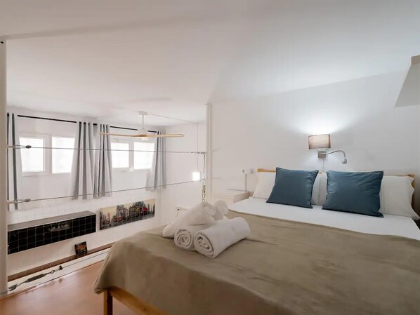 Accès Internet, draps fournis