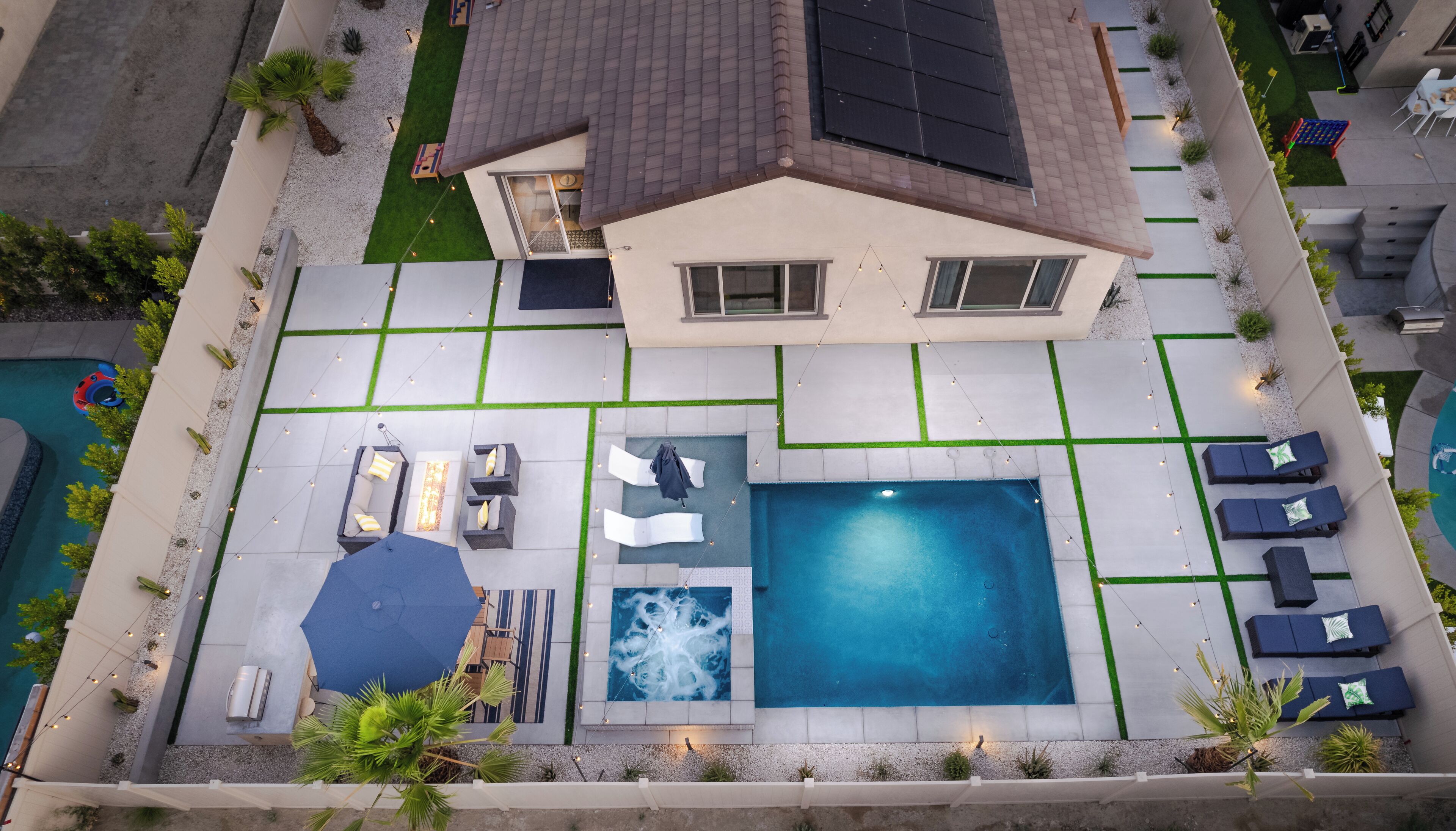 New: Private Heated Pool/Hot Tub, Firepit, BBQ