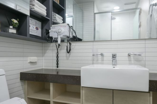 Bad | Dusj, hårføner, bidé og håndklær