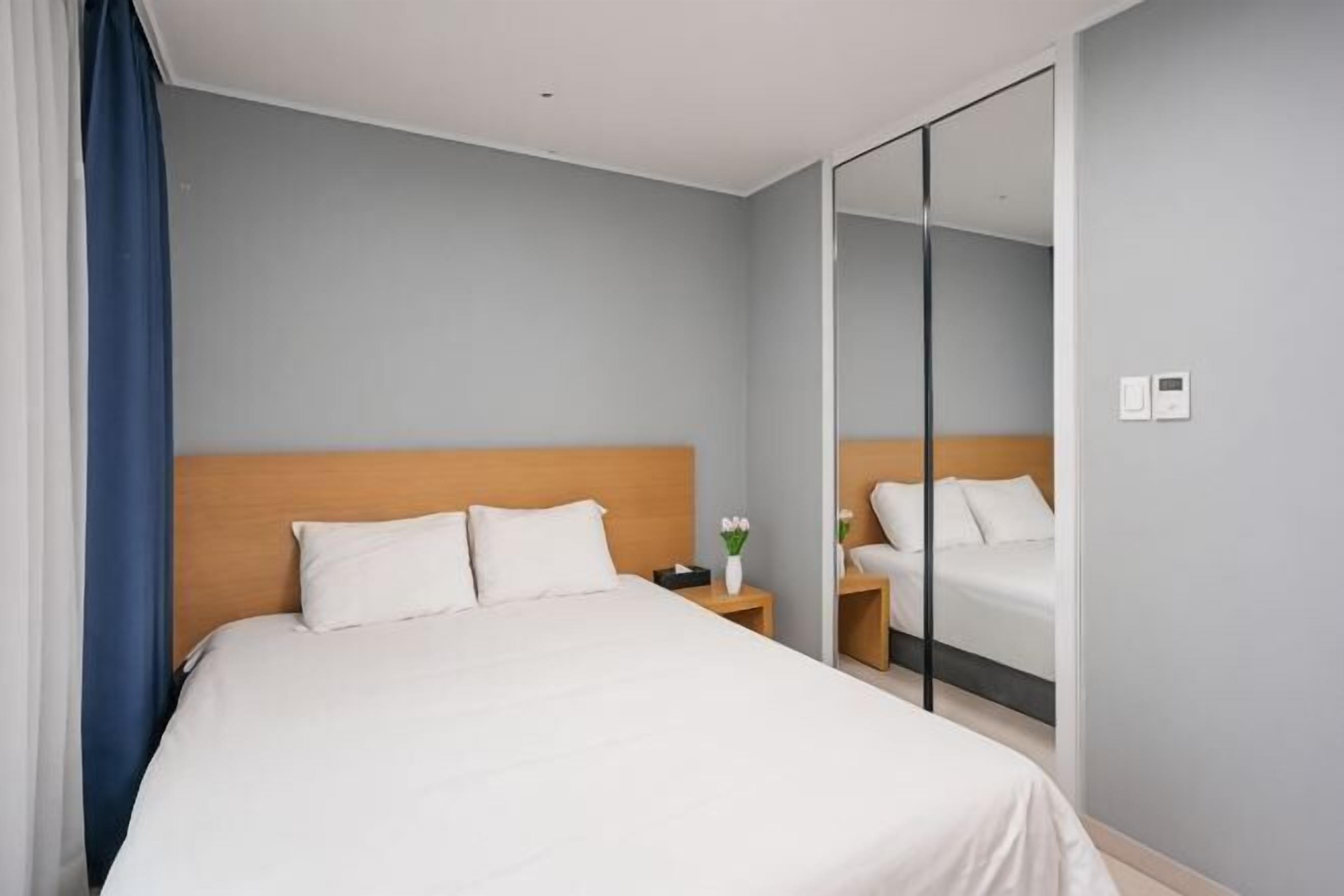 Individually decorated, individually furnished, free WiFi, bed sheets