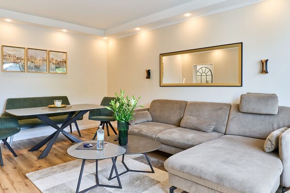 Unclassified image, 1 of 34, button