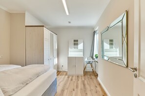 Unclassified image, 3 of 34, button