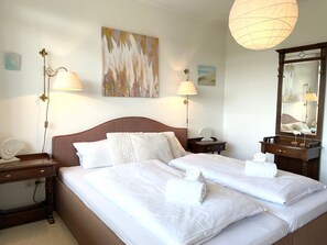 Unclassified image, 4 of 21, button