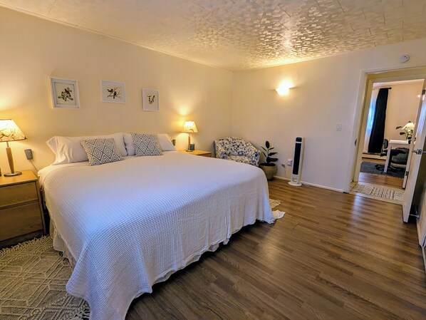 2 bedrooms, desk, free WiFi, bed sheets