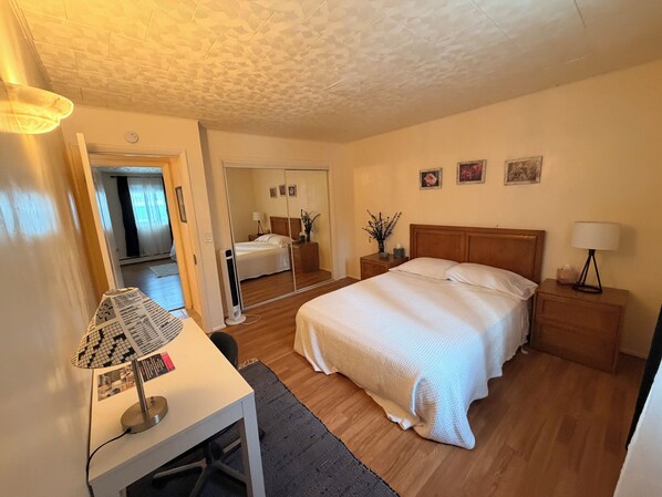 2 bedrooms, desk, free WiFi, bed sheets
