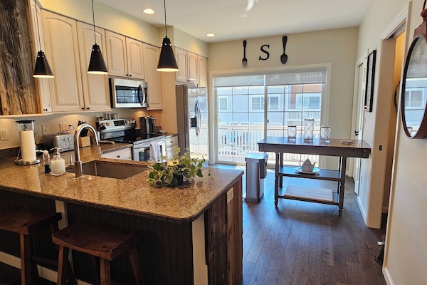 Micro-ondes, four, plaque de cuisson, lave-vaisselle