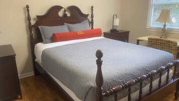 2 bedrooms, desk, iron/ironing board, free WiFi