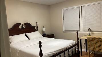 2 bedrooms, desk, iron/ironing board, free WiFi