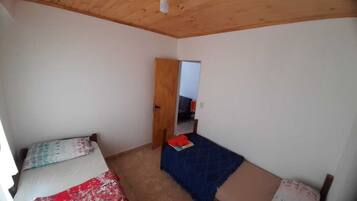 1 habitación, wifi y ropa de cama