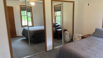 2 bedrooms, WiFi, bed sheets, wheelchair access
